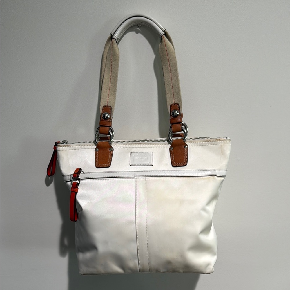 COACH White and Brown Leather Purse